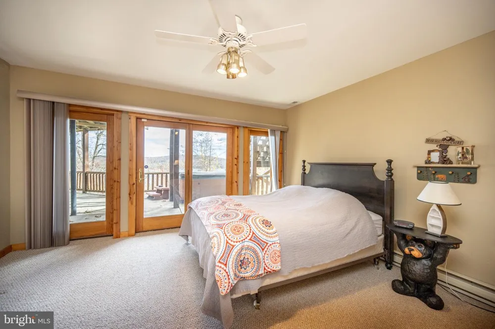 439 PARADISE HEIGHTS Oakland, MD 21550