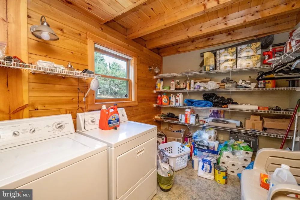 439 PARADISE HEIGHTS Oakland, MD 21550