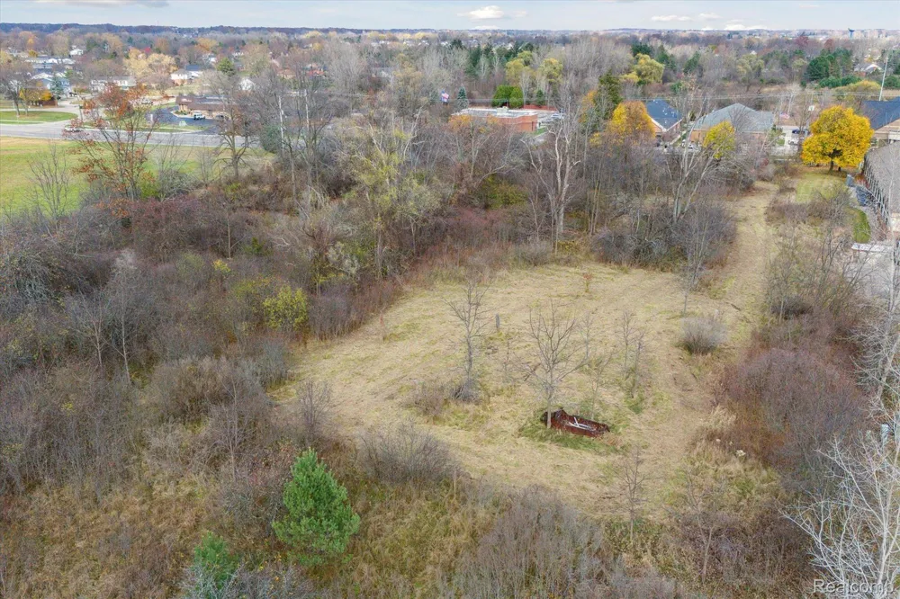 1 S Saginaw Street Grand Blanc Charter Township, MI 48439