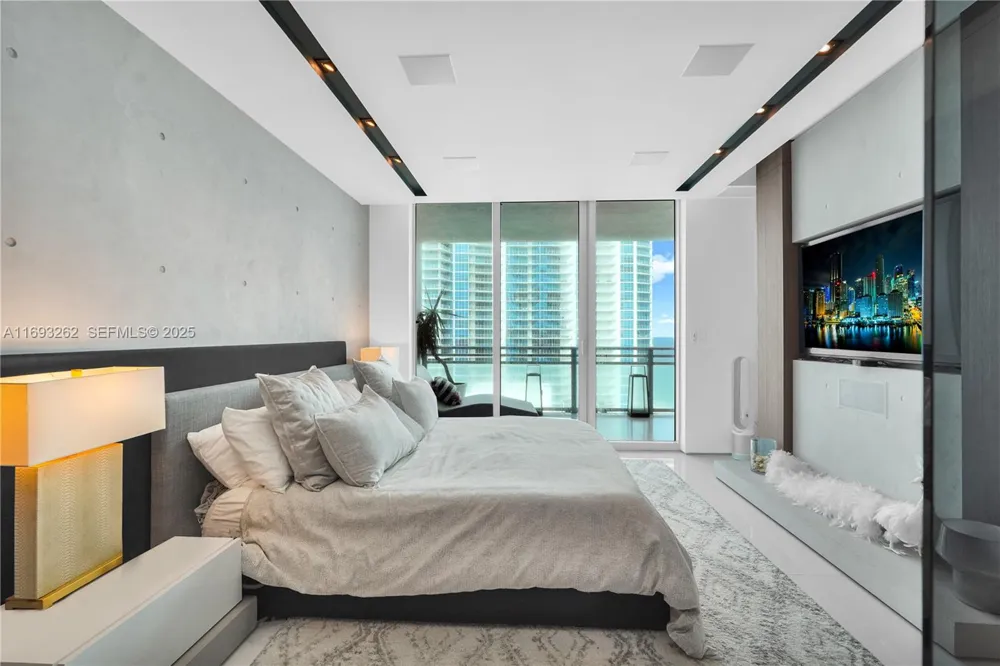 3535 S Ocean Drive #2104 Hollywood, FL 33019