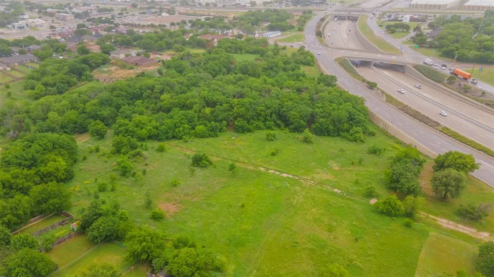 1218 W Church Street Grand Prairie, TX 75050