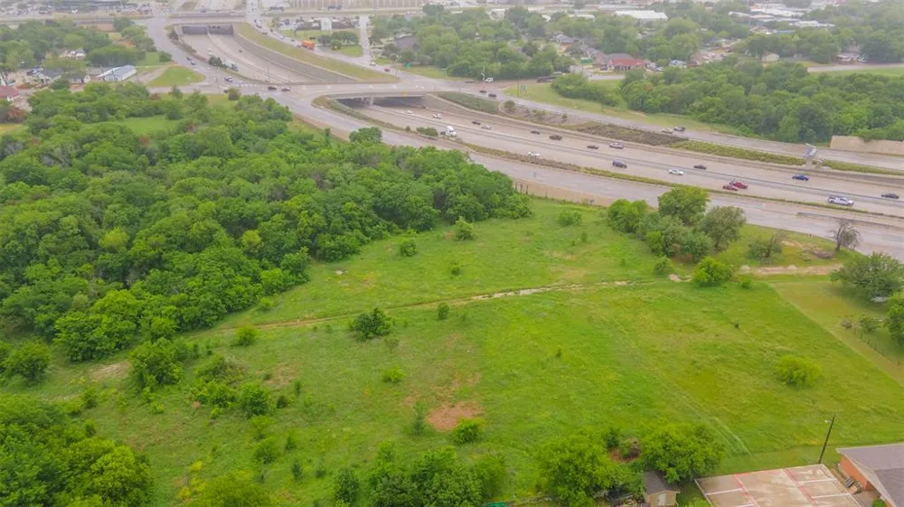 1218 W Church Street Grand Prairie, TX 75050