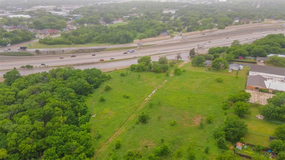 1218 W Church Street Grand Prairie, TX 75050