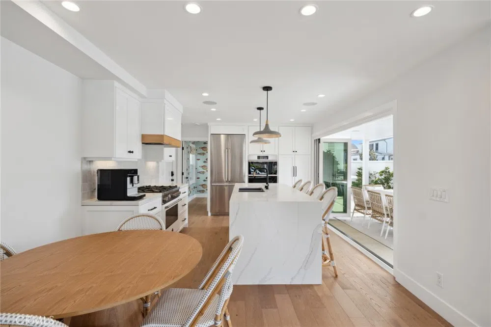 300 Coral Avenue Newport Beach, CA 92662