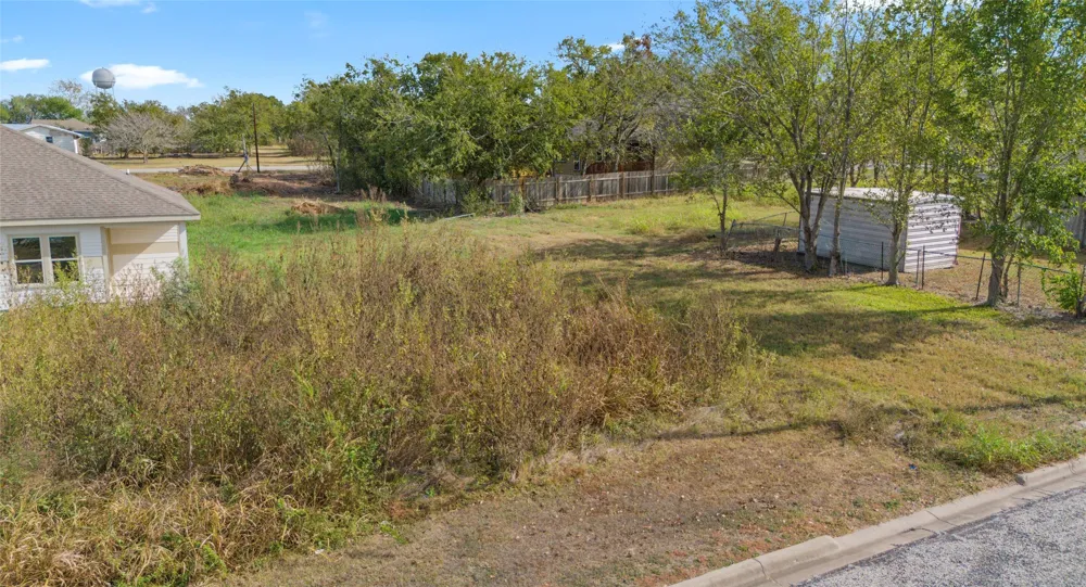 366 Dallas Street Giddings, TX 78942