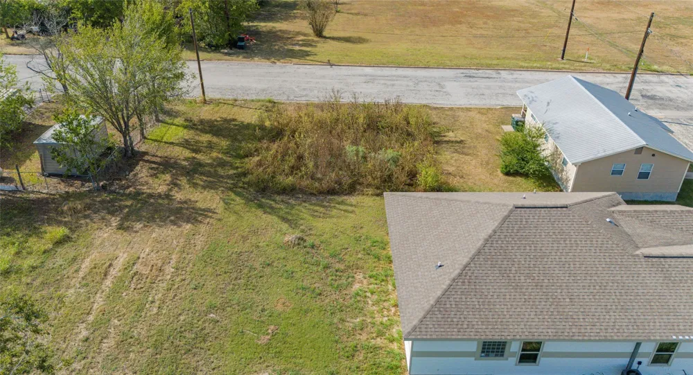 366 Dallas Street Giddings, TX 78942
