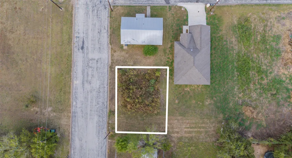 366 Dallas Street Giddings, TX 78942