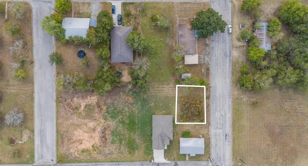 366 Dallas Street Giddings, TX 78942