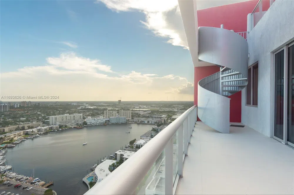 2600 E Hallandale Beach Blvd #T3307 Hallandale Beach, FL 33009