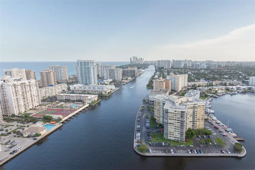 2600 E Hallandale Beach Blvd #T3307 Hallandale Beach, FL 33009