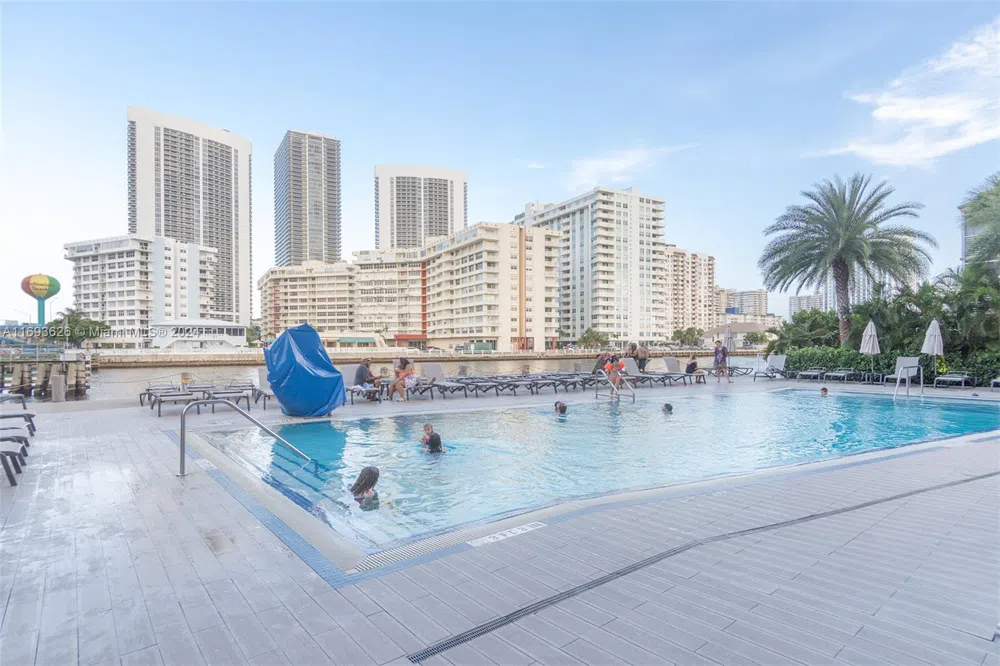 2600 E Hallandale Beach Blvd #T3307 Hallandale Beach, FL 33009