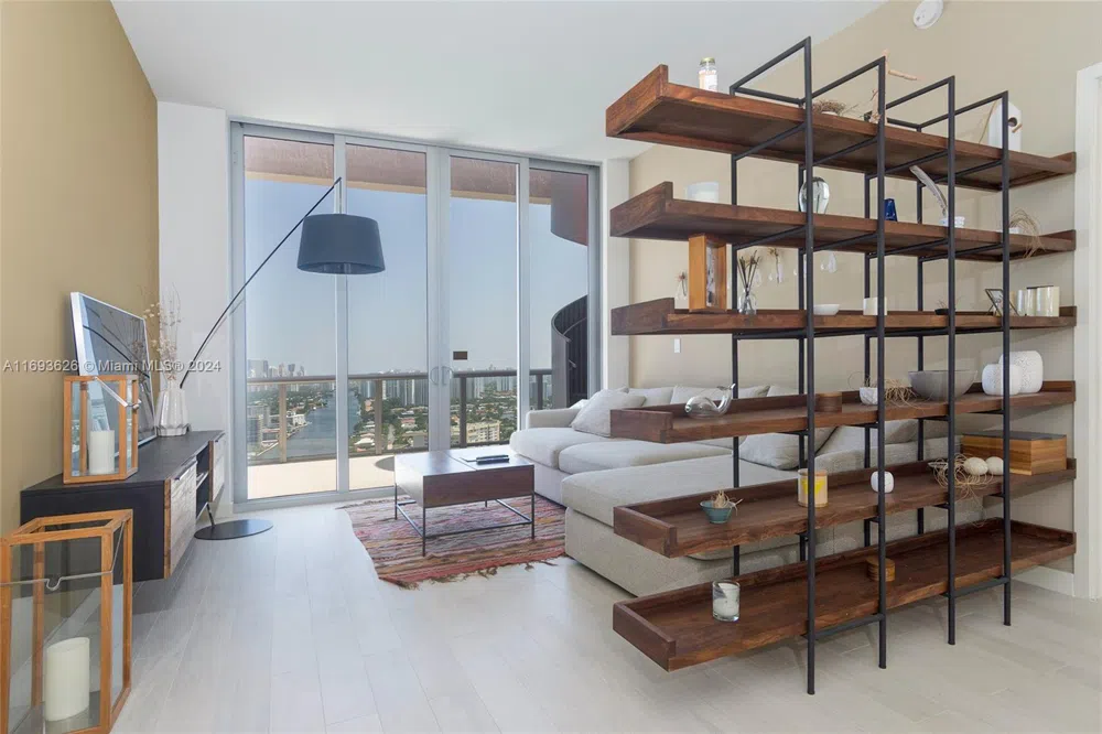 2600 E Hallandale Beach Blvd #T3307 Hallandale Beach, FL 33009