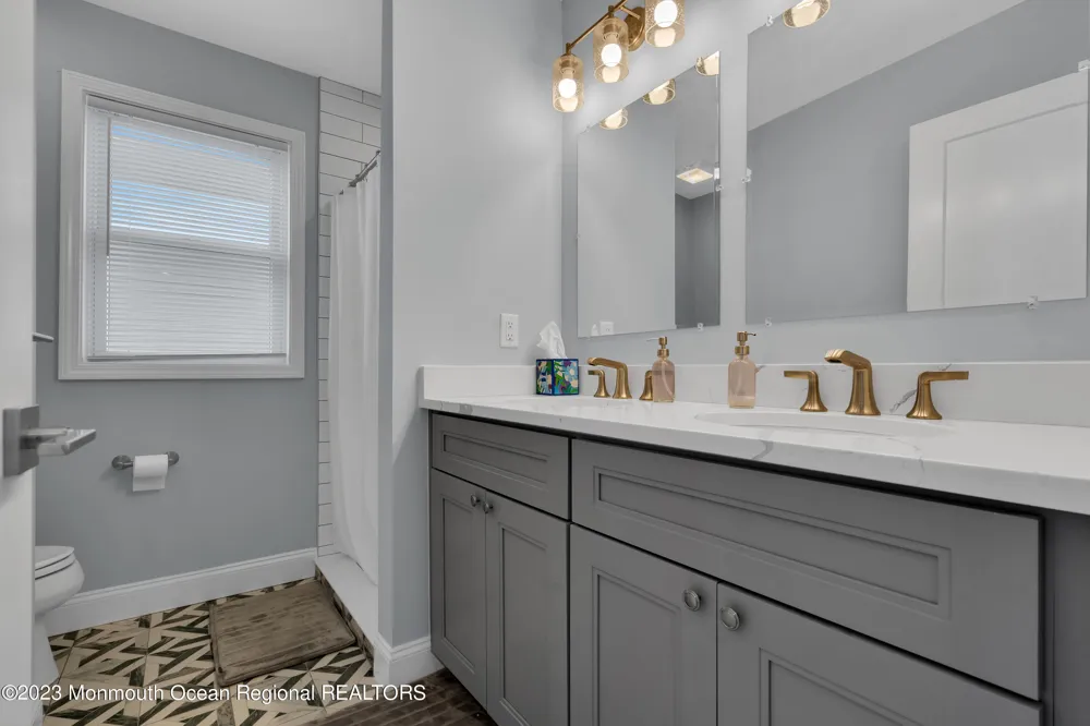 121 Dewey Drive Ortley Beach, NJ 08751