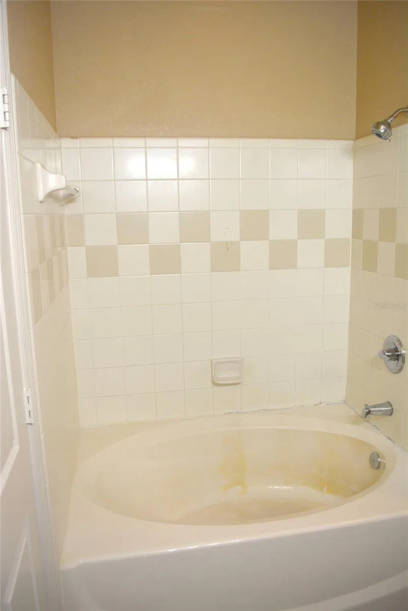 5701 SOLDIER CIRCLE #104 Sarasota, FL 34233