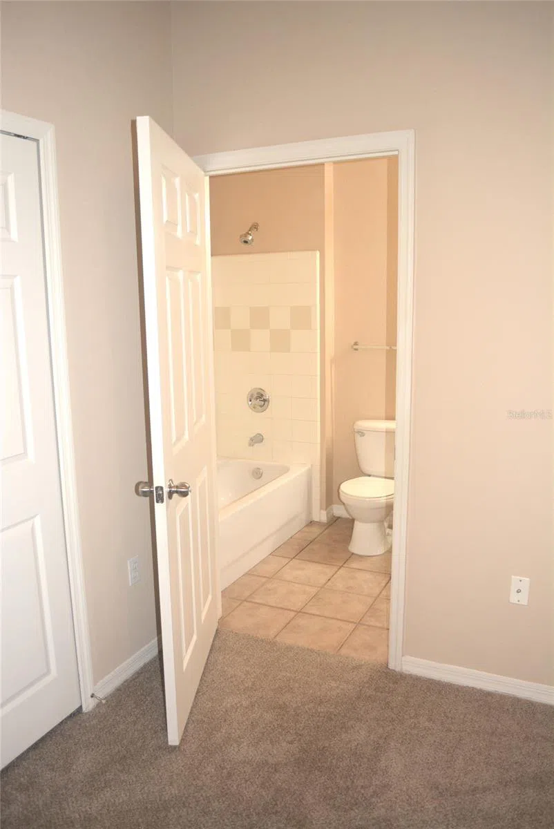 5701 SOLDIER CIRCLE #104 Sarasota, FL 34233