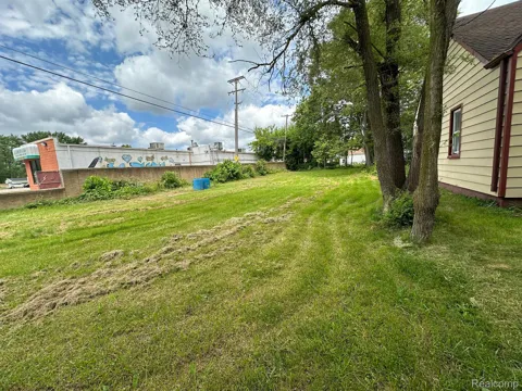 ETON AVENUE