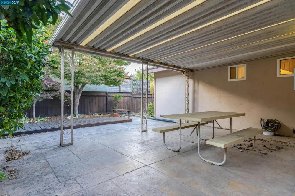 2315 Hoytt Ct Pinole, CA 94564