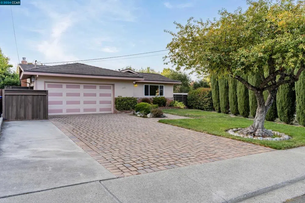 2315 Hoytt Ct Pinole, CA 94564