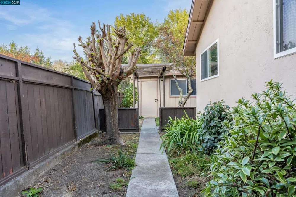 2315 Hoytt Ct Pinole, CA 94564