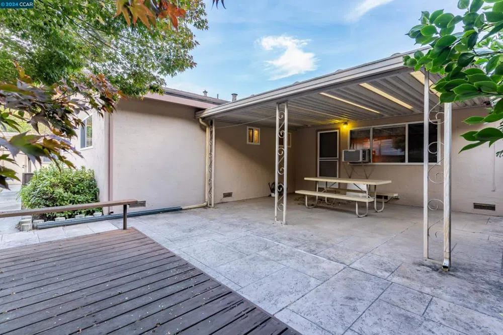 2315 Hoytt Ct Pinole, CA 94564