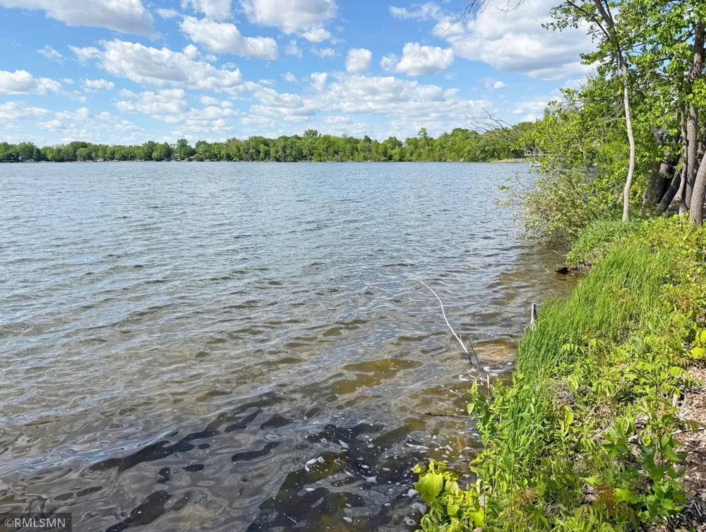 7560 Lake John Drive Annandale, MN 55302