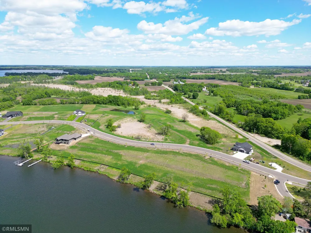 7560 Lake John Drive Annandale, MN 55302