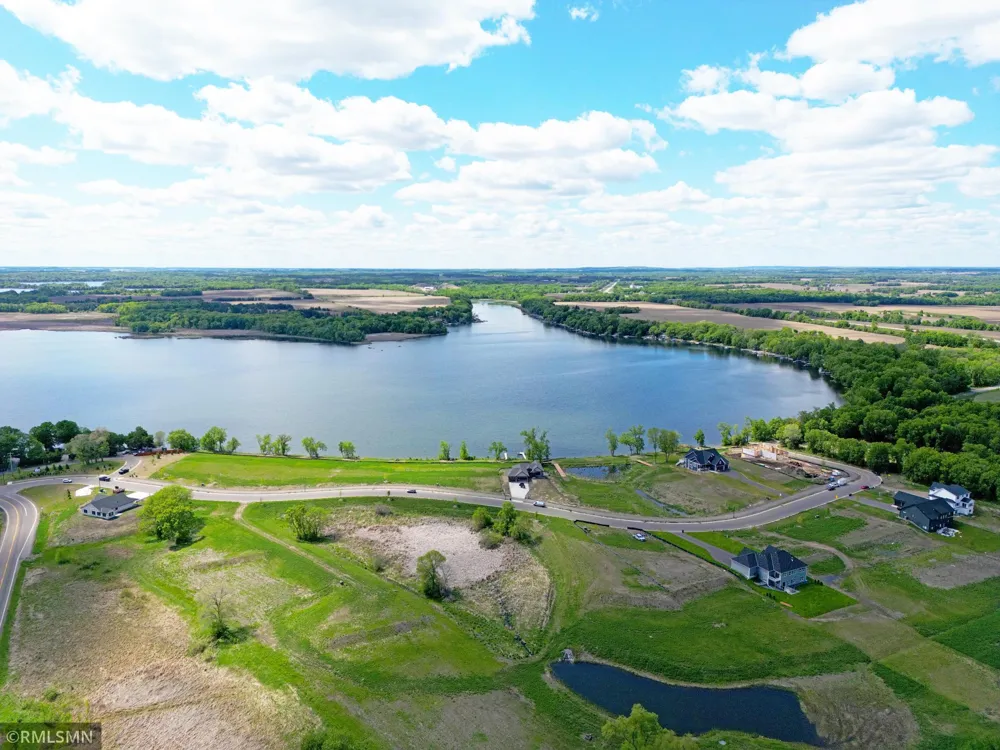 7560 Lake John Drive Annandale, MN 55302