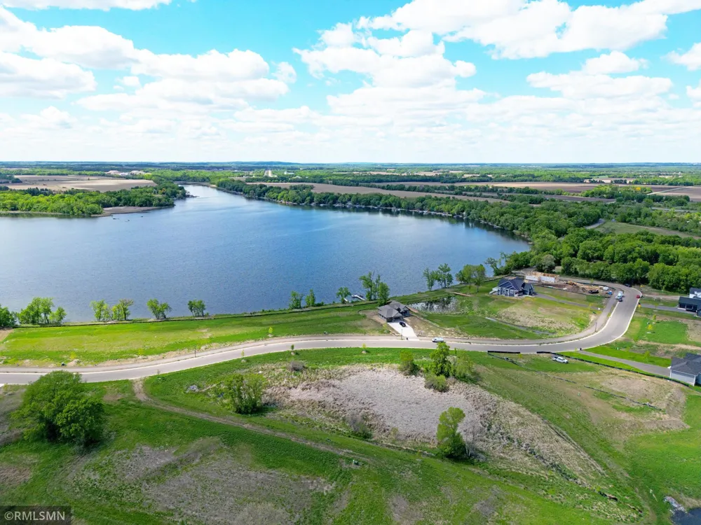 7560 Lake John Drive Annandale, MN 55302