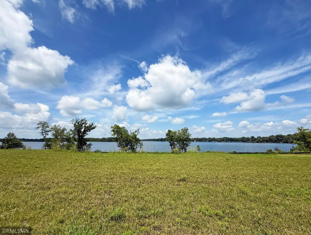 7560 Lake John Drive Annandale, MN 55302