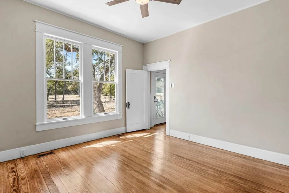 1501 Beaver Lane Florence, TX 76527