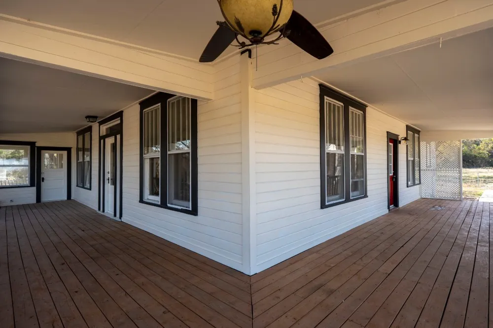 1501 Beaver Lane Florence, TX 76527