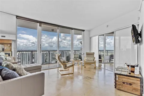 1750 Bayshore Dr #5014
