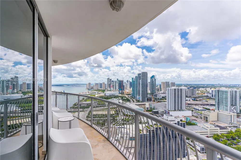 1750 Bayshore Dr #5014 Miami, FL 33132