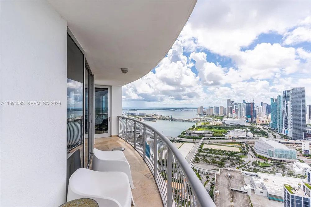 1750 Bayshore Dr #5014 Miami, FL 33132