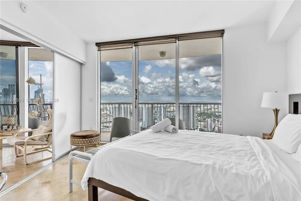 1750 Bayshore Dr #5014 Miami, FL 33132