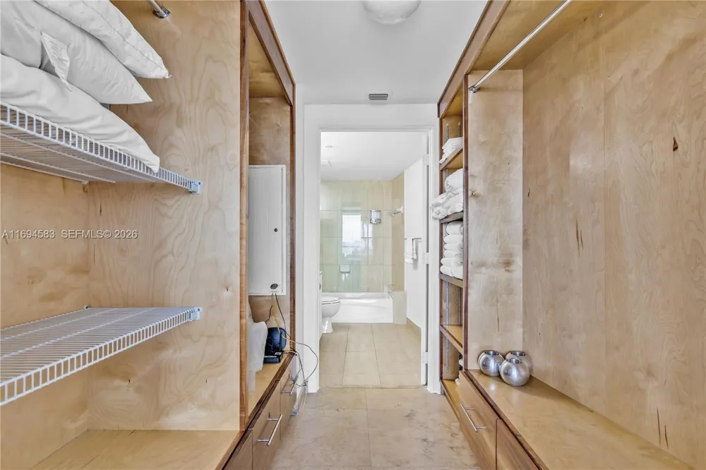 1750 Bayshore Dr #5014 Miami, FL 33132