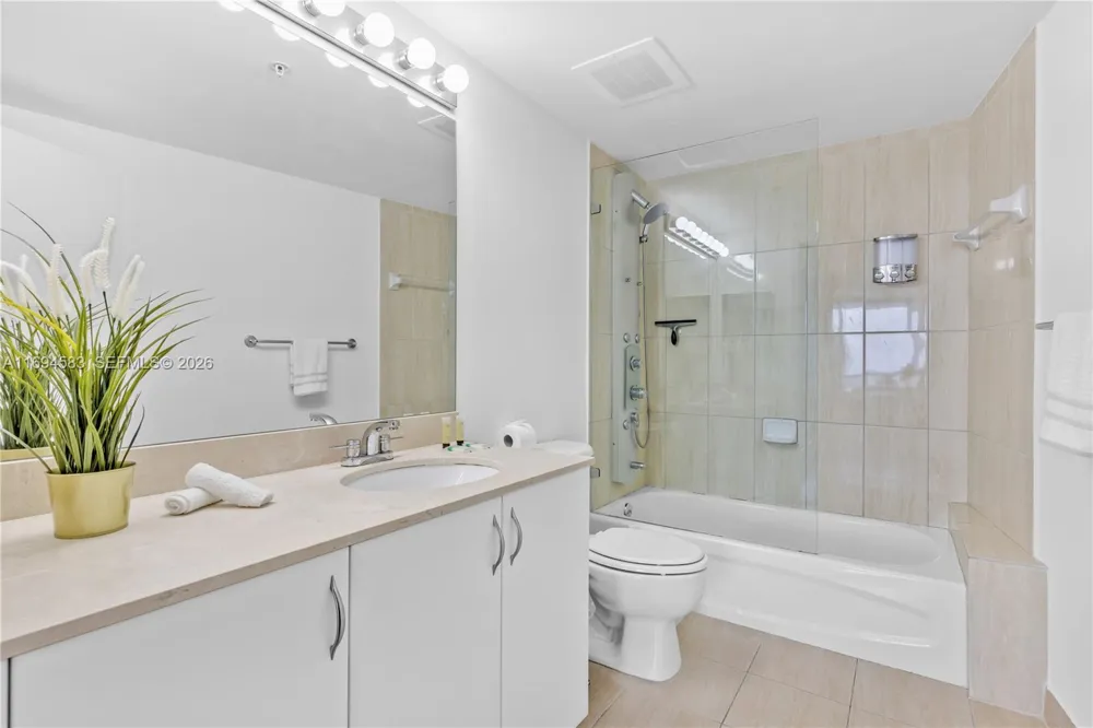 1750 Bayshore Dr #5014 Miami, FL 33132