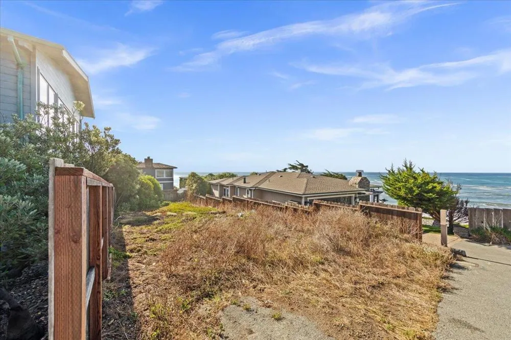 Sea Cliff Court Montara, CA 94037