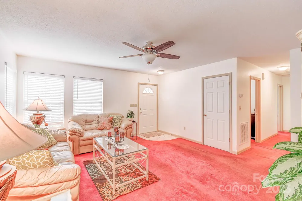 99999 Black Bear Ridge Trail Zirconia, NC 28790