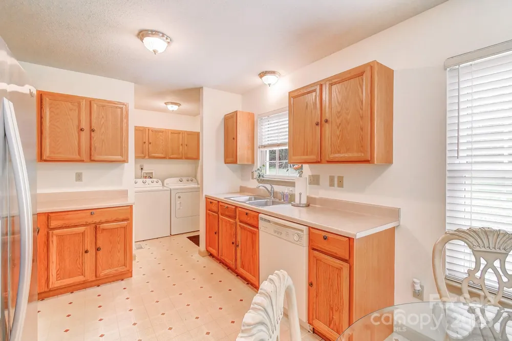 99999 Black Bear Ridge Trail Zirconia, NC 28790