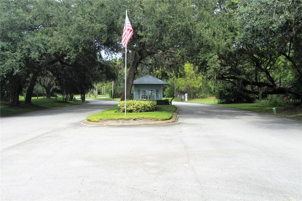 498 SIOUX BOULEVARD Oak Hill, FL 32759