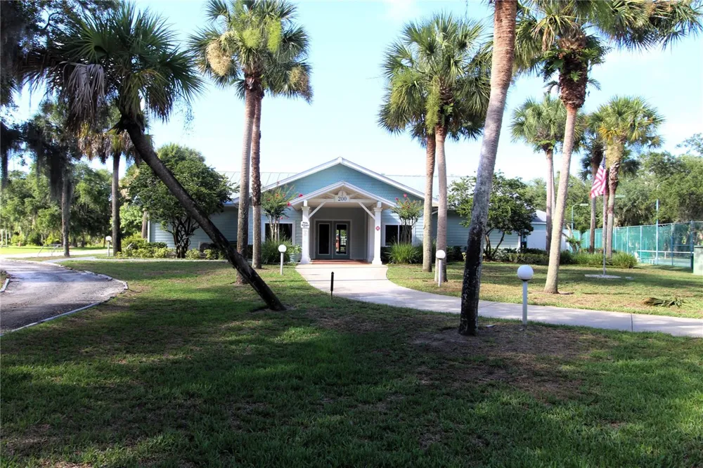 498 SIOUX BOULEVARD Oak Hill, FL 32759