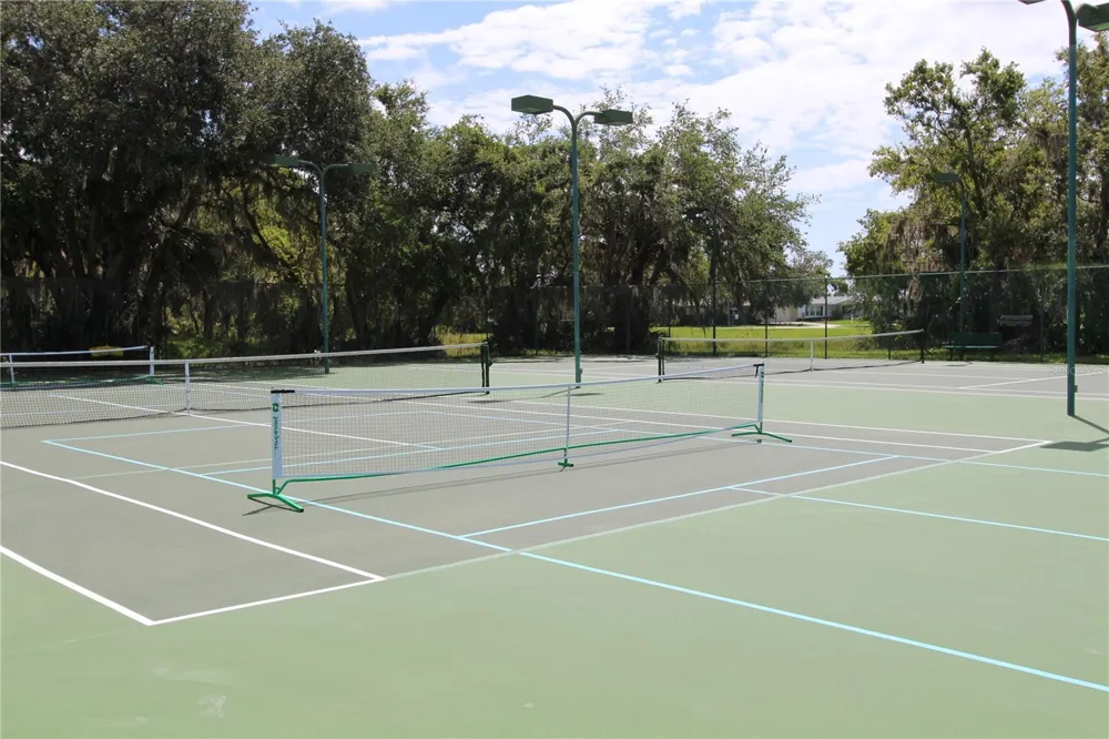 498 SIOUX BOULEVARD Oak Hill, FL 32759