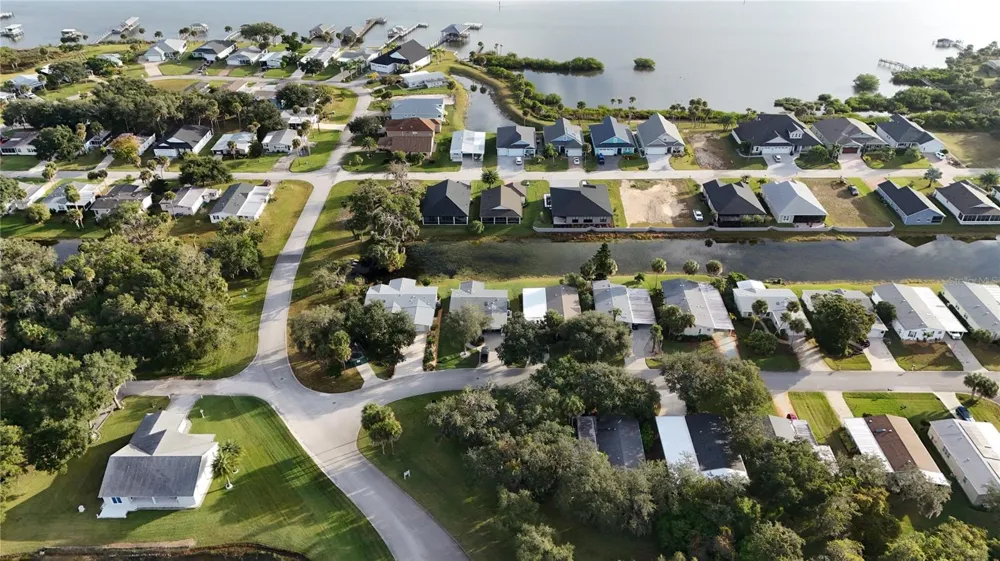 498 SIOUX BOULEVARD Oak Hill, FL 32759