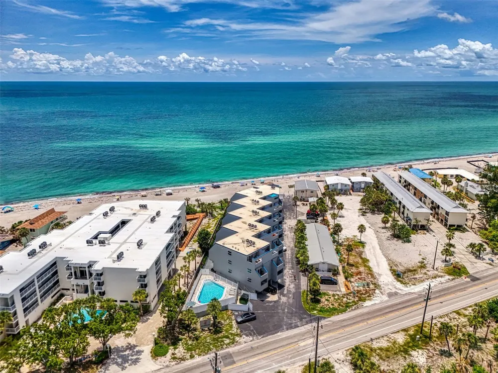 2400 BEACH ROAD #17 Englewood, FL 34223