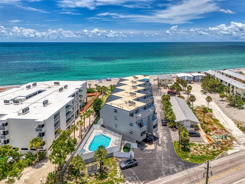 2400 BEACH ROAD #17 Englewood, FL 34223