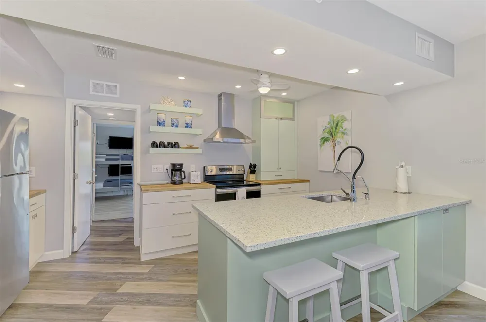 2400 BEACH ROAD #17 Englewood, FL 34223