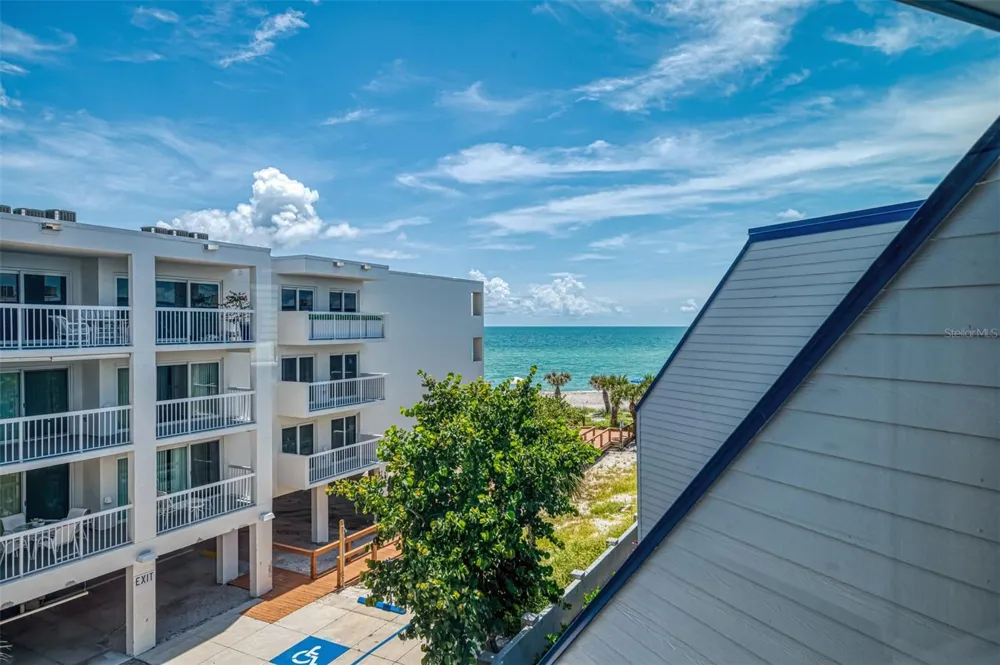 2400 BEACH ROAD #17 Englewood, FL 34223