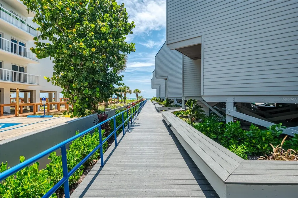 2400 BEACH ROAD #17 Englewood, FL 34223