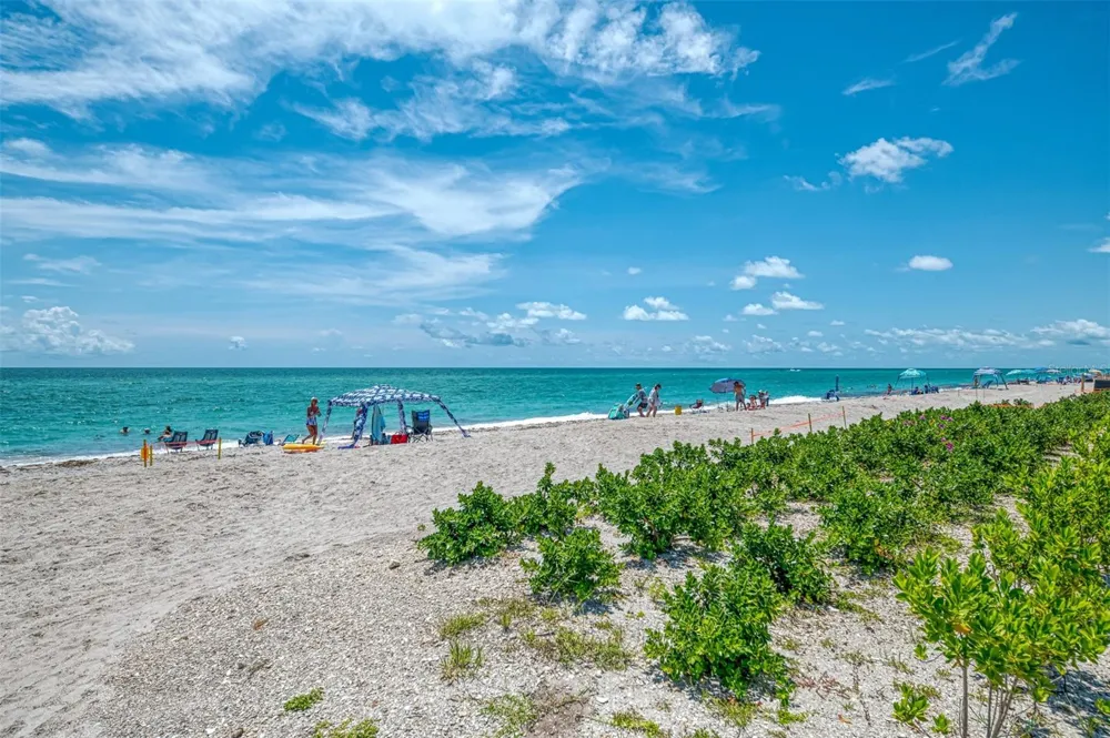 2400 BEACH ROAD #17 Englewood, FL 34223